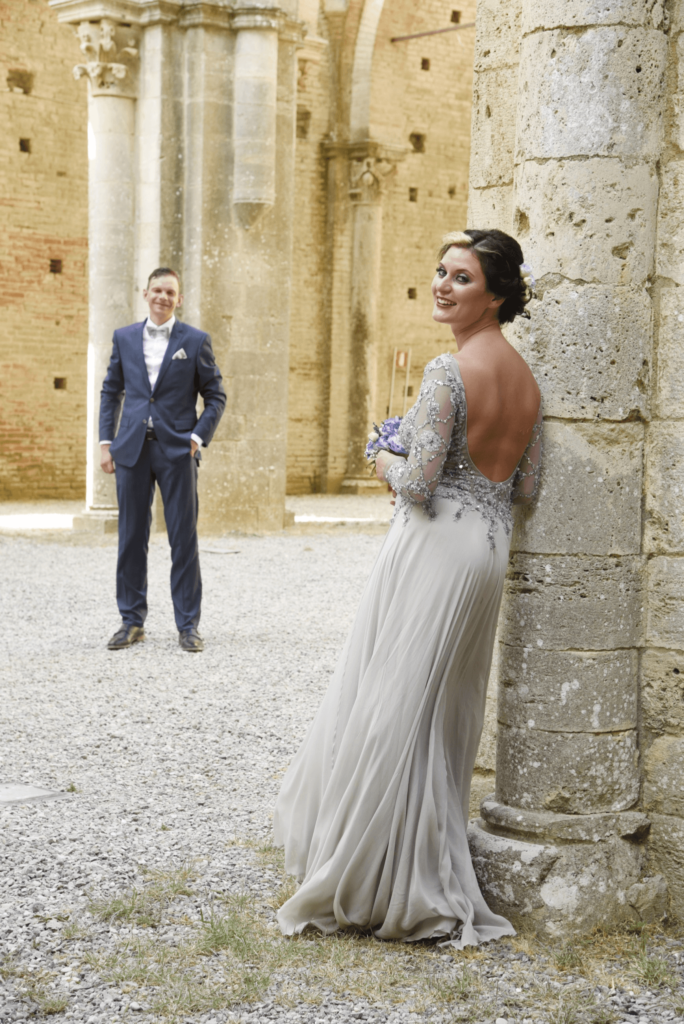 Vestuvių apdarai 230 - vilma rapšaitė wedding vestuviu planavimas planuotoja vestuves italijoje organizavimas planuotoja patarimai idejos svente santuoka