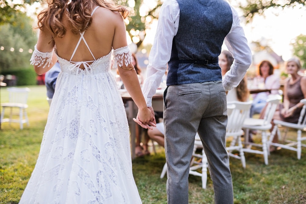 Vestuvių svečio etiketas: nuo pakvietimo iki šventės - vilma rapšaitė wedding vestuviu planavimas planuotoja vestuves italijoje organizavimas planuotoja patarimai idejos svente santuoka-min