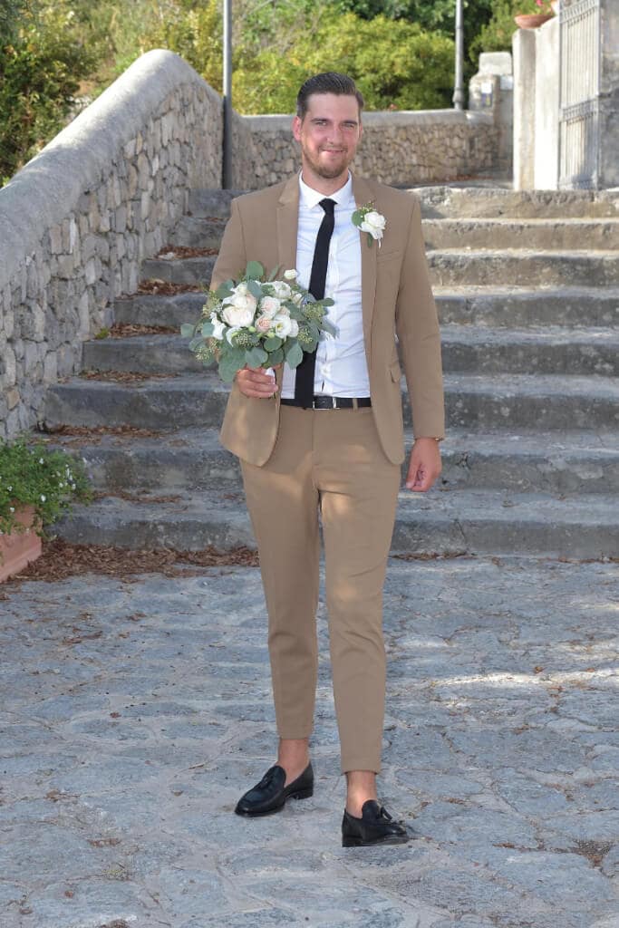 jaunikio ivaizdis kostiumas - vilma wedding vestuviu planavimas planuotoja vestuves italijoje organizavimas planuotoja patarimai idejos svente santuoka-min