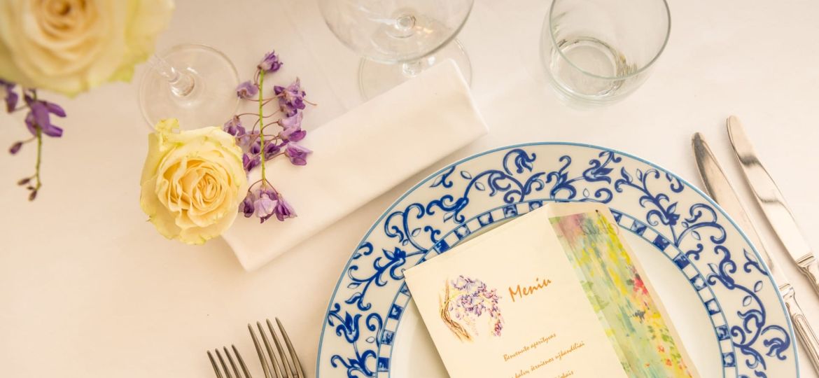 Vilma Wedding & Event Planner _ Vilma Rapšaitė _ stalo dekoras _ vestuvių vakarienė Italijoje _ vestuvių organizatorė _ santuokos koordinatorė _ vestuvės užsienyje