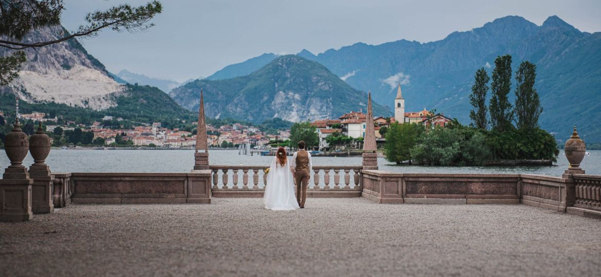 Vilma-Wedding-Event-Planner-_-Siaures-Italija-_-Vilma-Rapsaite-_-vestuves-italijoje-_-santuoka-siaures-Italijoj-_-vestuviu-planuotoja-ir-koordinatore-scaled (1)