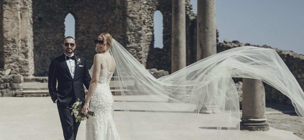 Vilma Wedding & Event Planner _ vestuvės italijoje _ civilinė ceremonija dviems Amalfio pakrantėje _ Sant'Eustachio bazilika _ jaunieji _ vestuvių organizatorė Vilma Rapšaitė