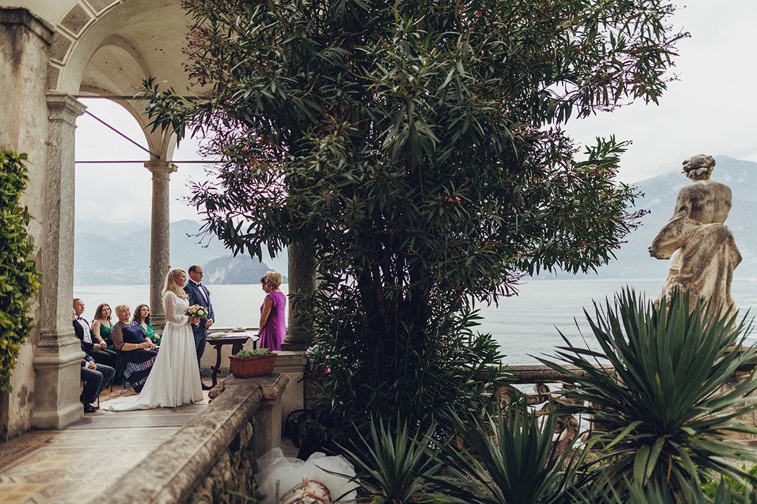 Vilma Wedding & Event Planner _ vestuvės Italijoje _ civilinė santuoka užsienyje _ Villa Monastero balkonėlis _ Vilma Rapšaitė